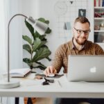استراتيجيات تسويق الذات في سوق العمل